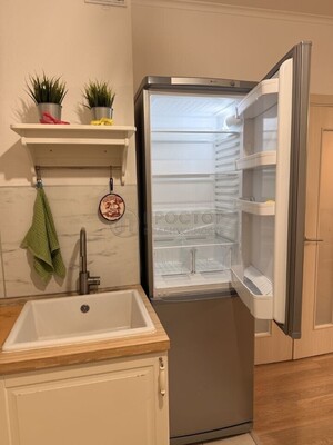 Продам однокомнатную (1-комн.) квартиру, Саларьевская ул, 14к2, Московский п