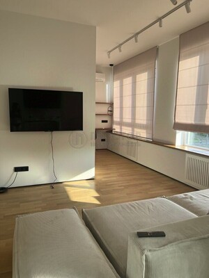 Продам двухкомнатную (2-комн.) квартиру, Большая Филёвская ул, 3к4, Москва г