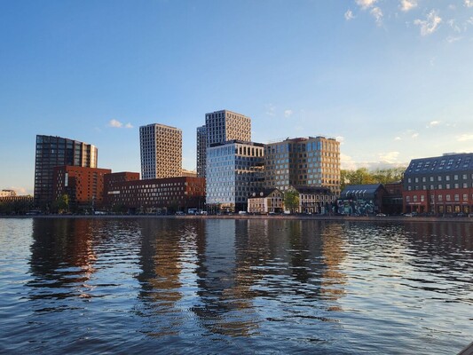 Продам трехкомнатную (3-комн.) квартиру, Новоданиловская наб, 8к1, Москва г