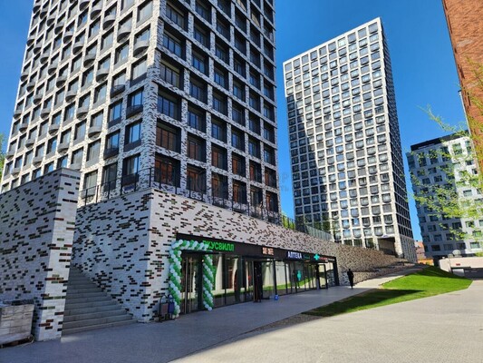 Продам трехкомнатную (3-комн.) квартиру, Новоданиловская наб, 8к1, Москва г