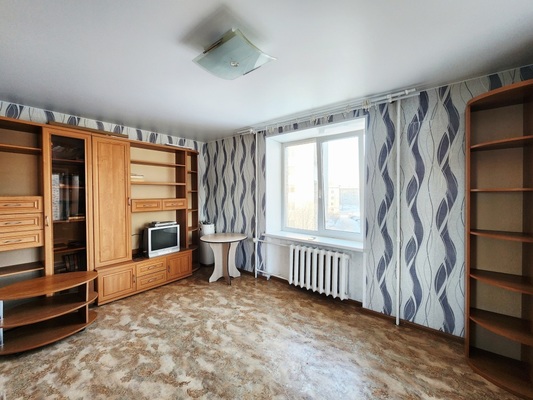 Продам однокомнатную (1-комн.) квартиру, Лебедева наб, 7, Приморск г