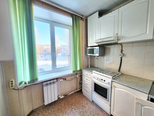 Продам однокомнатную (1-комн.) квартиру, Лебедева наб, 7, Приморск г