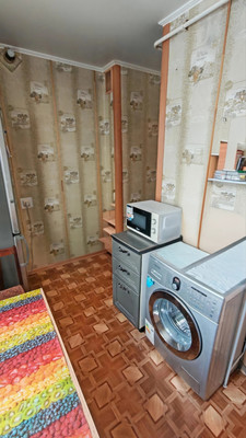 Продам двухкомнатную (2-комн.) квартиру, Энтузиастов ул, 33, Волгодонск г