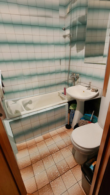 Продам двухкомнатную (2-комн.) квартиру, Энтузиастов ул, 33, Волгодонск г