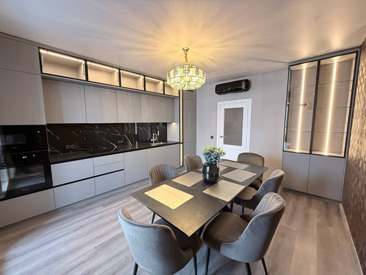 Сдам трехкомнатную (3-комн.) квартиру, Уральская ул, 25, Санкт-Петербург г