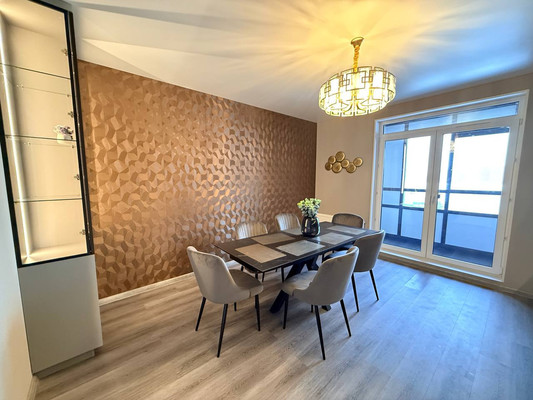 Сдам трехкомнатную (3-комн.) квартиру, Уральская ул, 25, Санкт-Петербург г