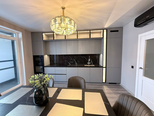 Сдам трехкомнатную (3-комн.) квартиру, Уральская ул, 25, Санкт-Петербург г