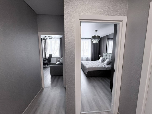 Сдам трехкомнатную (3-комн.) квартиру, Уральская ул, 25, Санкт-Петербург г