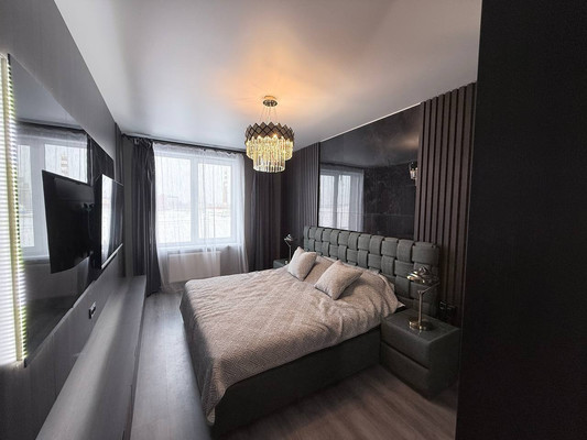 Сдам трехкомнатную (3-комн.) квартиру, Уральская ул, 25, Санкт-Петербург г