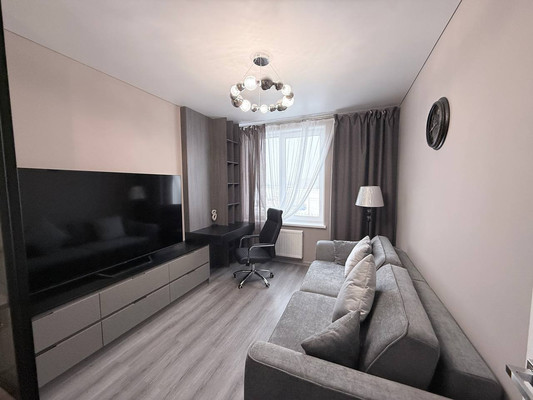 Сдам трехкомнатную (3-комн.) квартиру, Уральская ул, 25, Санкт-Петербург г