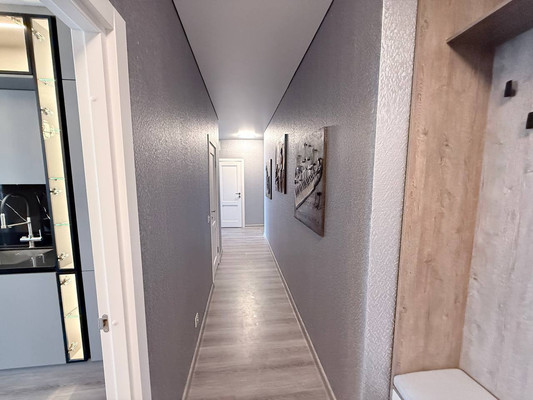 Сдам трехкомнатную (3-комн.) квартиру, Уральская ул, 25, Санкт-Петербург г