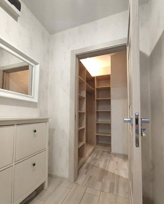 Продам трехкомнатную (3-комн.) квартиру, Александра Курынова ул, 6к1, Казань г