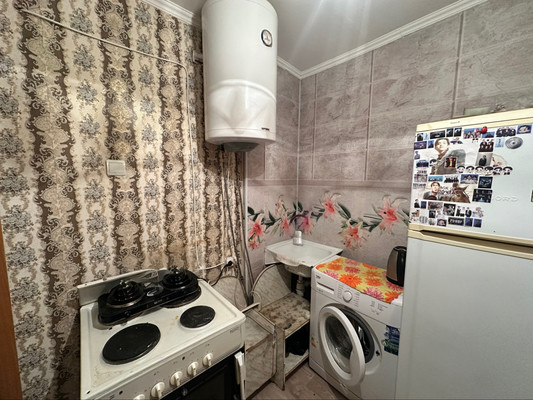 Продам однокомнатную (1-комн.) квартиру, Мовсисяна ул, 5, Нальчик г