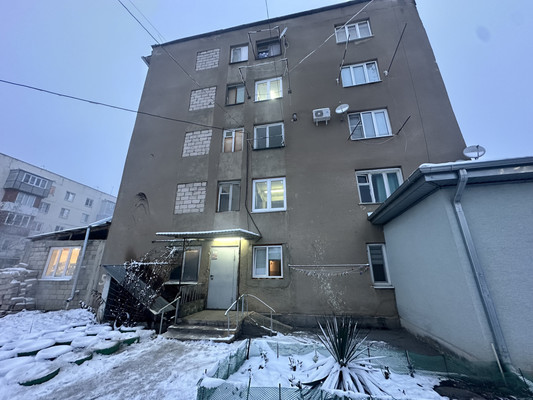 Продам однокомнатную (1-комн.) квартиру, Мовсисяна ул, 5, Нальчик г