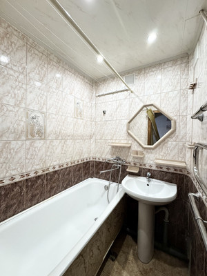 Продам трехкомнатную (3-комн.) квартиру, Дружбы ул, 22, Брянск г