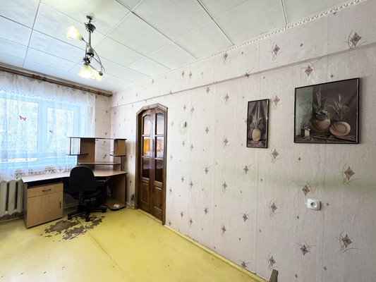 Продам трехкомнатную (3-комн.) квартиру, Дружбы ул, 22, Брянск г