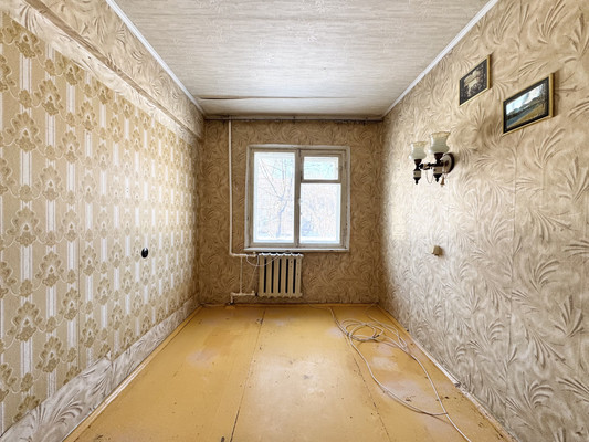 Продам трехкомнатную (3-комн.) квартиру, Дружбы ул, 22, Брянск г