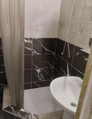 Продам двухкомнатную (2-комн.) квартиру, Дружбы ул, 62, Симферополь г