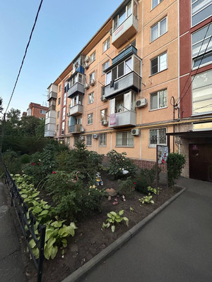 Продам двухкомнатную (2-комн.) квартиру, им. Космонавта Гагарина ул, 139, Краснодар г