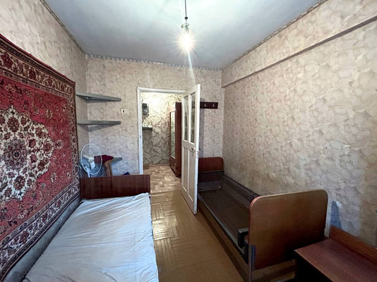 Продам двухкомнатную (2-комн.) квартиру, им. Космонавта Гагарина ул, 139, Краснодар г