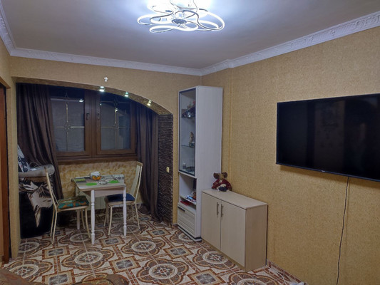 Продам двухкомнатную (2-комн.) квартиру, Аральская ул, 71, Симферополь г