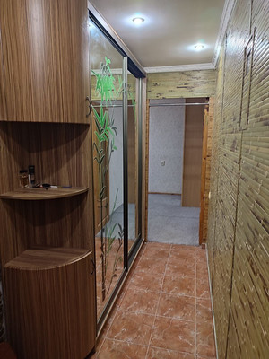 Продам двухкомнатную (2-комн.) квартиру, Аральская ул, 71, Симферополь г