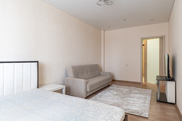 Продам однокомнатную (1-комн.) квартиру, Аделя Кутуя ул, 110кб, Казань г