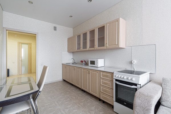 Продам однокомнатную (1-комн.) квартиру, Аделя Кутуя ул, 110кб, Казань г