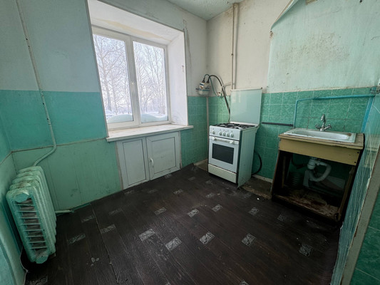 Продам трехкомнатную (3-комн.) квартиру, Тепличная ул, 2, Комсомольск-на-Амуре г
