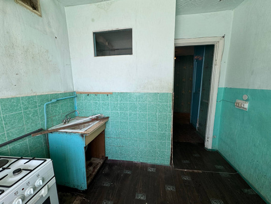 Продам трехкомнатную (3-комн.) квартиру, Тепличная ул, 2, Комсомольск-на-Амуре г