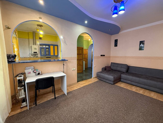 Продам двухкомнатную (2-комн.) квартиру, Павленко ул, 1, Симферополь г