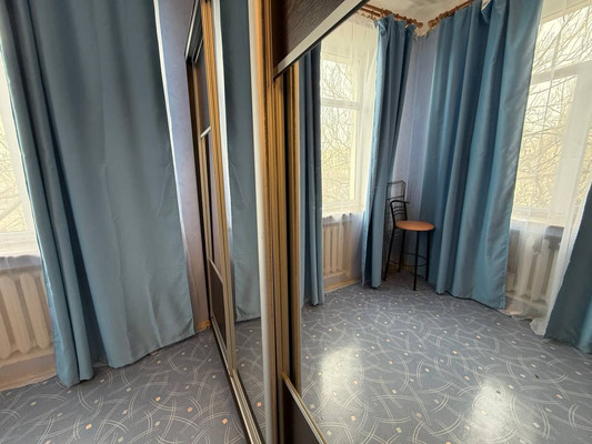 Продам двухкомнатную (2-комн.) квартиру, Павленко ул, 1, Симферополь г