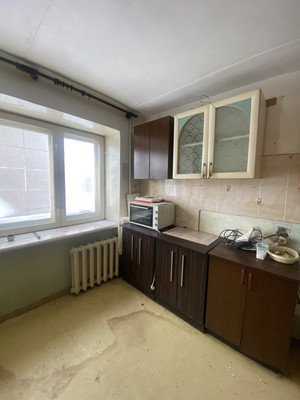 Продам комнату в 6-комн. квартире, Орджоникидзе ул, 36, Нижний Тагил г