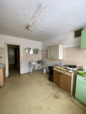 Продам комнату в 6-комн. квартире, Орджоникидзе ул, 36, Нижний Тагил г