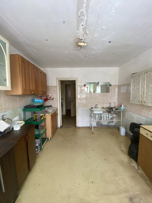 Продам комнату в 6-комн. квартире, Орджоникидзе ул, 36, Нижний Тагил г