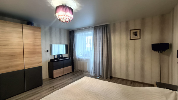 Продам трехкомнатную (3-комн.) квартиру, Интернациональная ул, 16к7, Рязань г