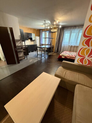 Продам однокомнатную (1-комн.) квартиру, Беловежская ул, 17к2, Москва г