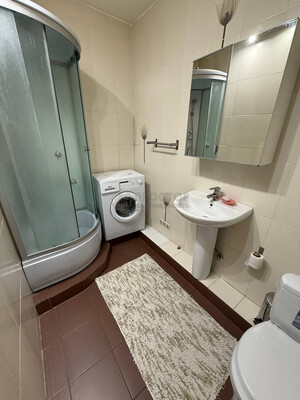 Продам однокомнатную (1-комн.) квартиру, Беловежская ул, 17к2, Москва г