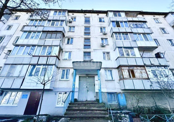 Продам однокомнатную (1-комн.) квартиру, 60 лет Октября ул, 7, Симферополь г