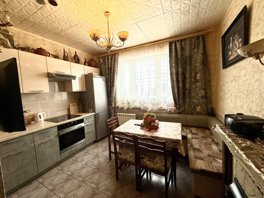 Продам трехкомнатную (3-комн.) квартиру, Дубнинская ул, 46к1, Москва г