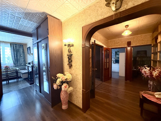 Продам трехкомнатную (3-комн.) квартиру, Дубнинская ул, 46к1, Москва г