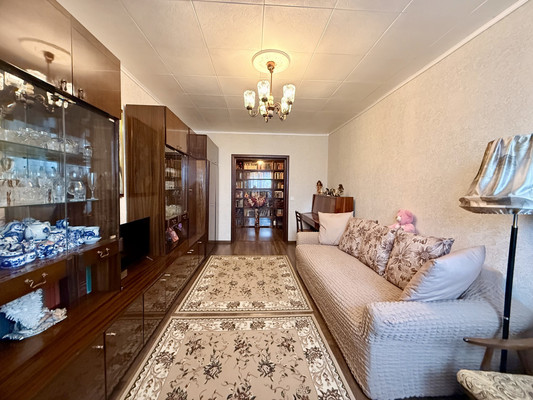 Продам трехкомнатную (3-комн.) квартиру, Дубнинская ул, 46к1, Москва г