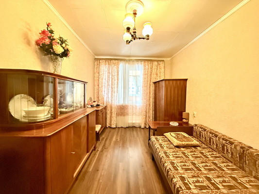 Продам трехкомнатную (3-комн.) квартиру, Дубнинская ул, 46к1, Москва г