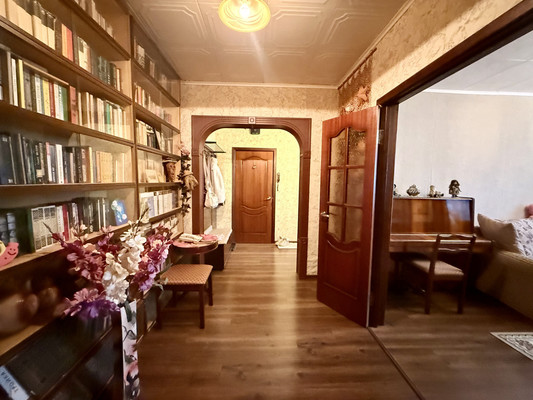 Продам трехкомнатную (3-комн.) квартиру, Дубнинская ул, 46к1, Москва г