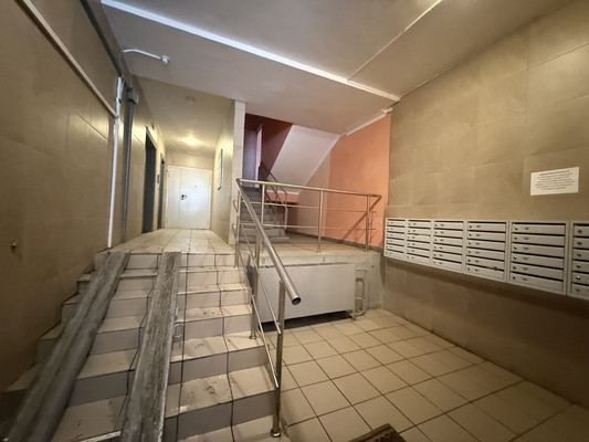 Продам трехкомнатную (3-комн.) квартиру, Дубнинская ул, 46к1, Москва г