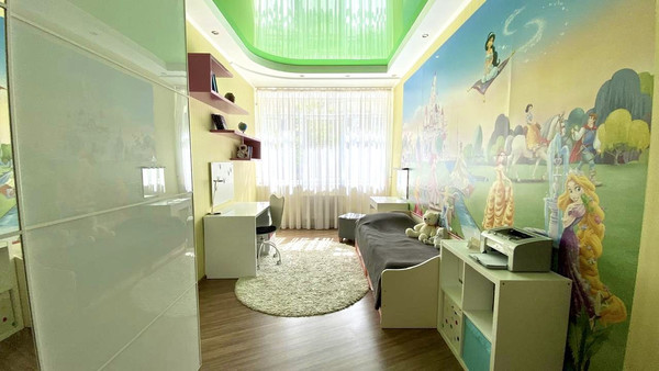 Продам двухкомнатную (2-комн.) квартиру, Ростовская ул, 19б, Симферополь г