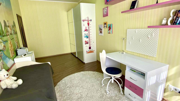 Продам двухкомнатную (2-комн.) квартиру, Ростовская ул, 19б, Симферополь г