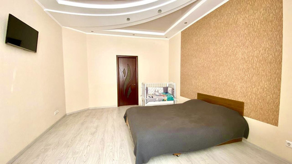 Продам двухкомнатную (2-комн.) квартиру, Ростовская ул, 19б, Симферополь г