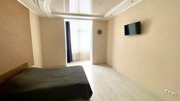 Продам двухкомнатную (2-комн.) квартиру, Ростовская ул, 19б, Симферополь г