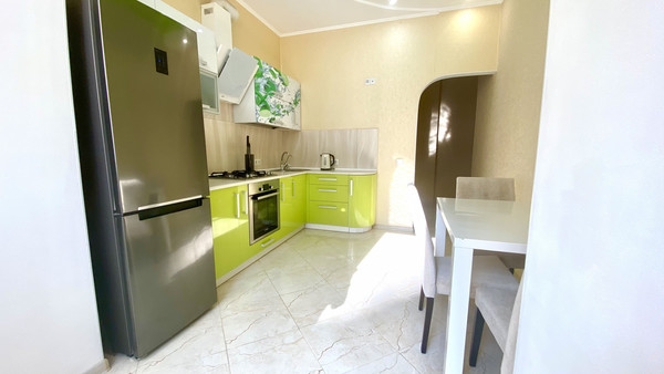 Продам двухкомнатную (2-комн.) квартиру, Ростовская ул, 19б, Симферополь г